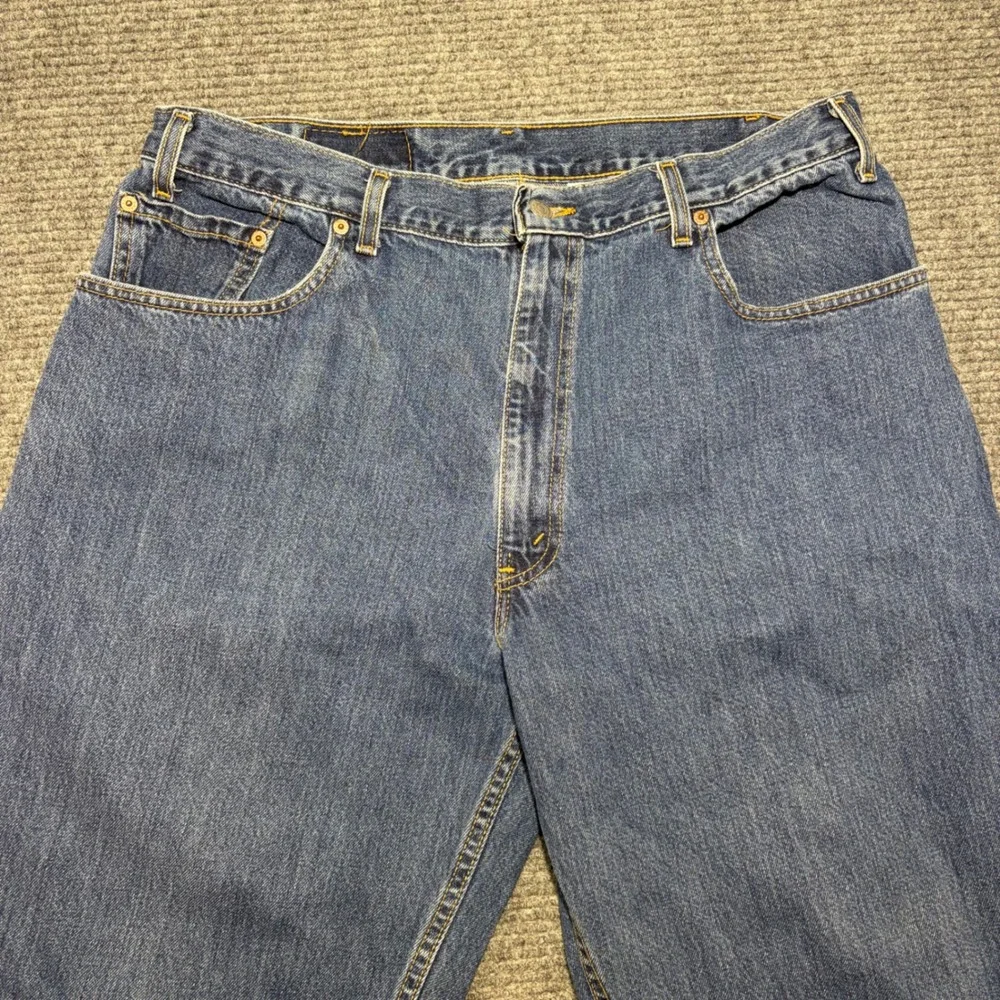 Levis 560 Loose Fit Tapered Leg Jeans Mens 38x30 Blue Denim Made USA 00560-4886